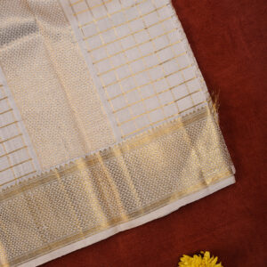 Aayiram - Image 5