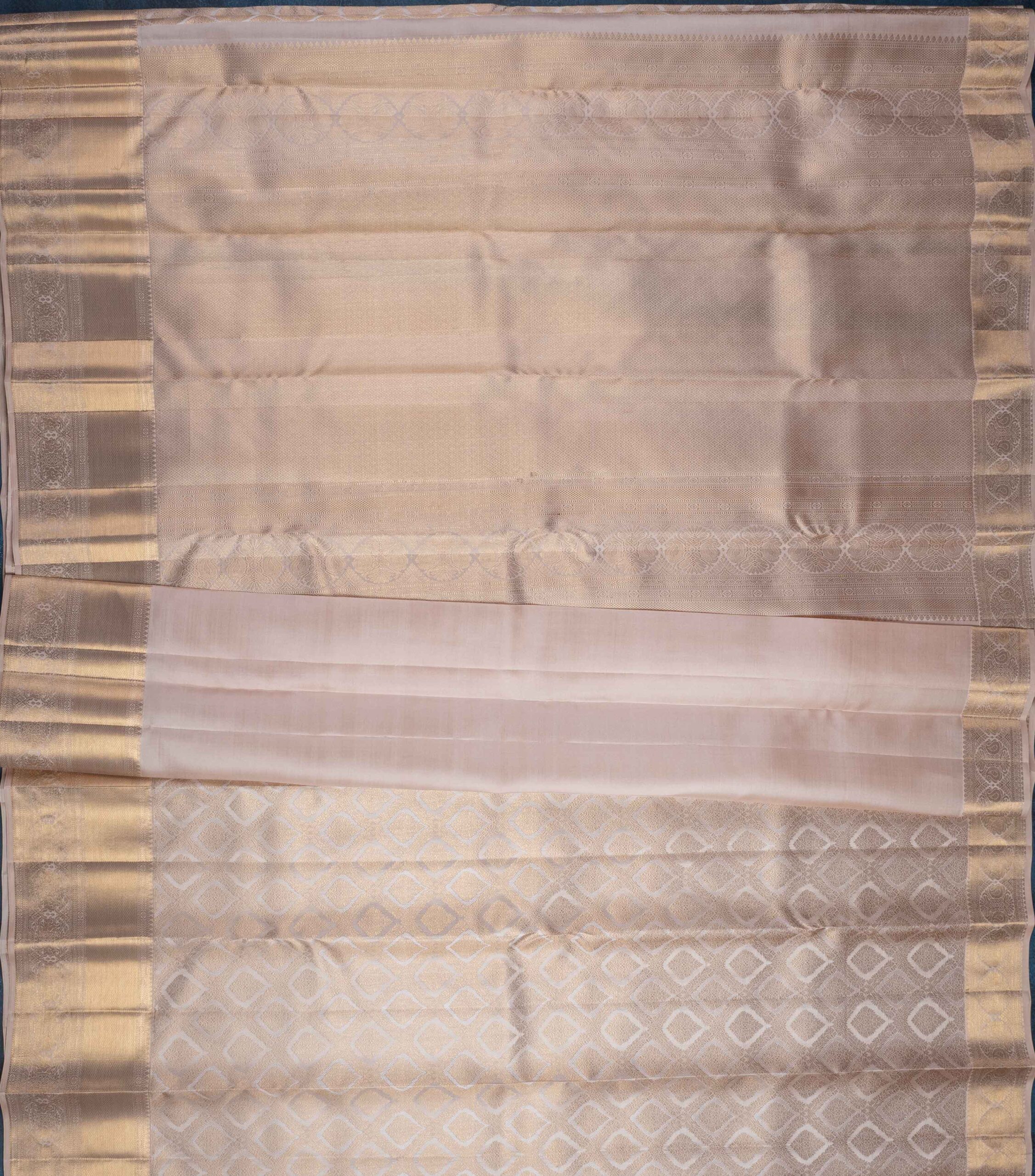 Begum Varnika - Image 5